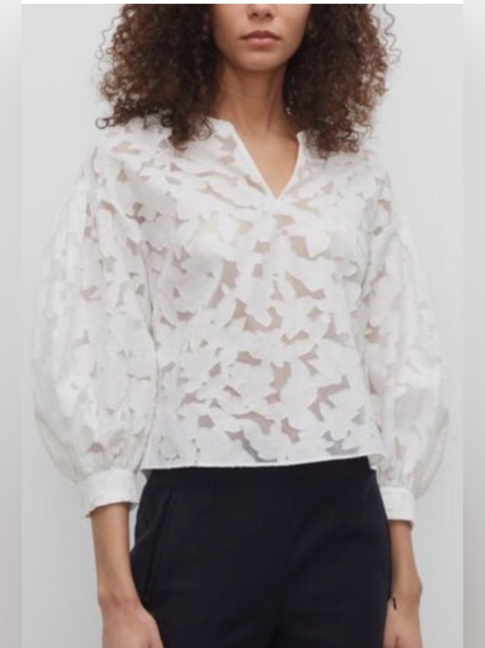Club Monaco Women's White Cotton/Nylon Sculptured Puff Sleeve Top Shirt